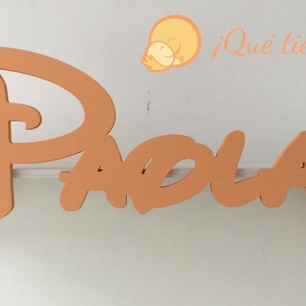 Estantería con nombre