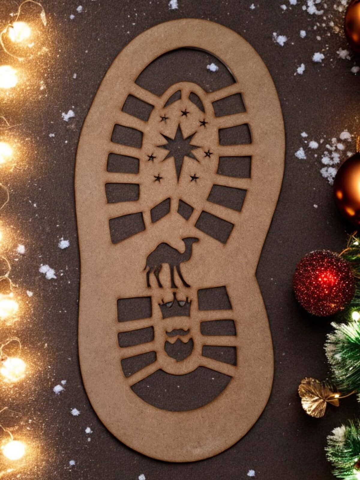 HUELLAS-PAPA-NOEL-LOS-REYES-MAGOS-QUE-TIERNO-CANARIAS-LAS-PALMAS-MADERA-ILUSION-MAGIA-