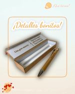 CAJA CON BOLIGRAFO PERSONALIZADO QUE TIERNO MADERA BAMBU PROFE