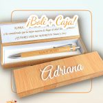 CAJA CON BOLIGRAFO PERSONALIZADO QUE TIERNO MADERA BAMBU PROFE