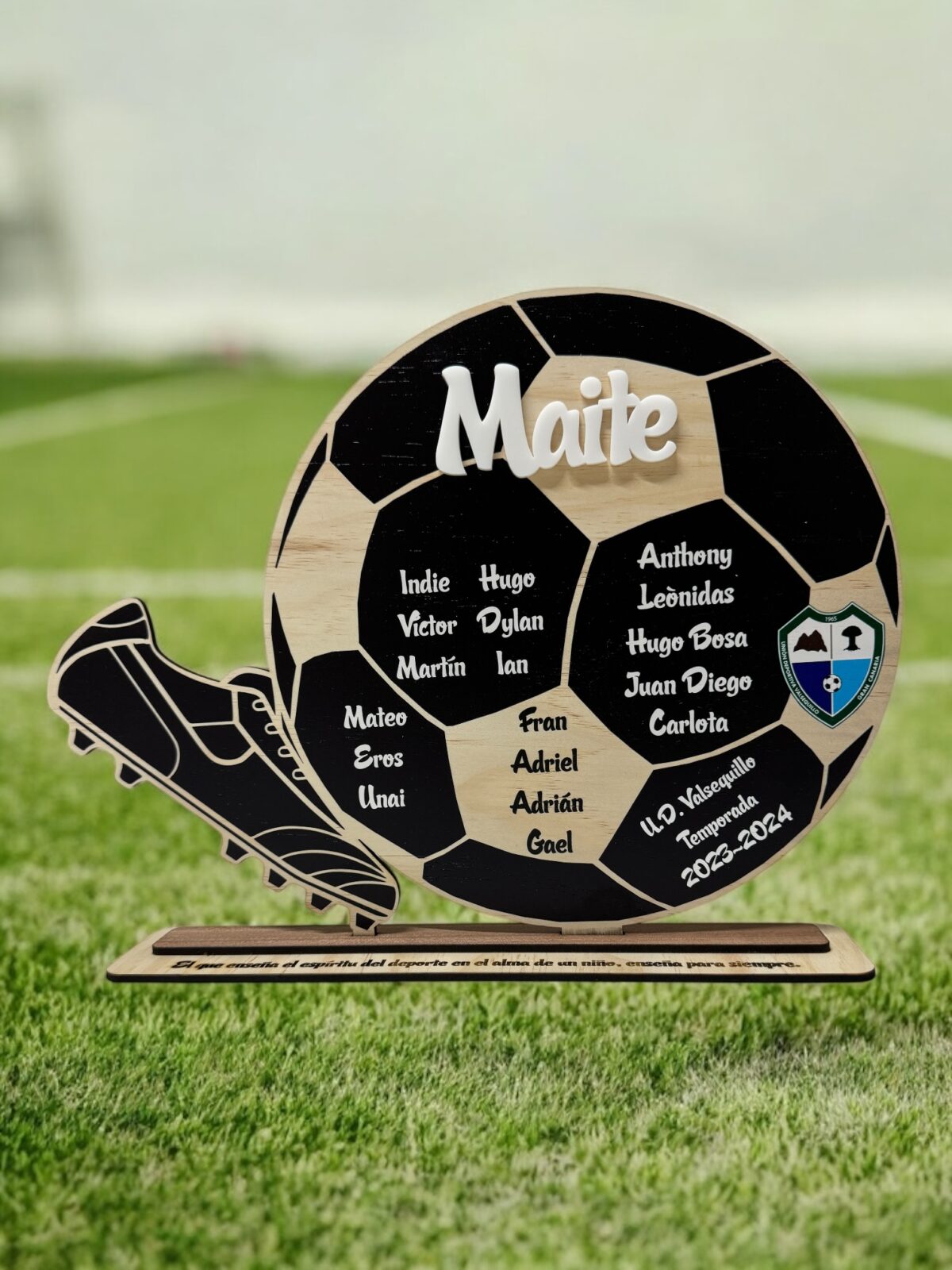 PLACA-ENTRENADOR-TROFEO-FUTBOL-BALONCESTO-VOLEIBOL-DEPORTE-CANARIAS-QUE-TIERNO-LAS-PALMAS-MADERA-PERSONALIZADO-FIN-DE-CURSO-TEMPORADA