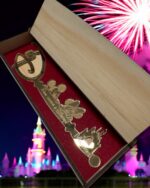 LLAVE DISNEY QUE TIERNO CANARIAS VIAJE MICKEY CARS LA SIRENITA STITCH SORPRESA