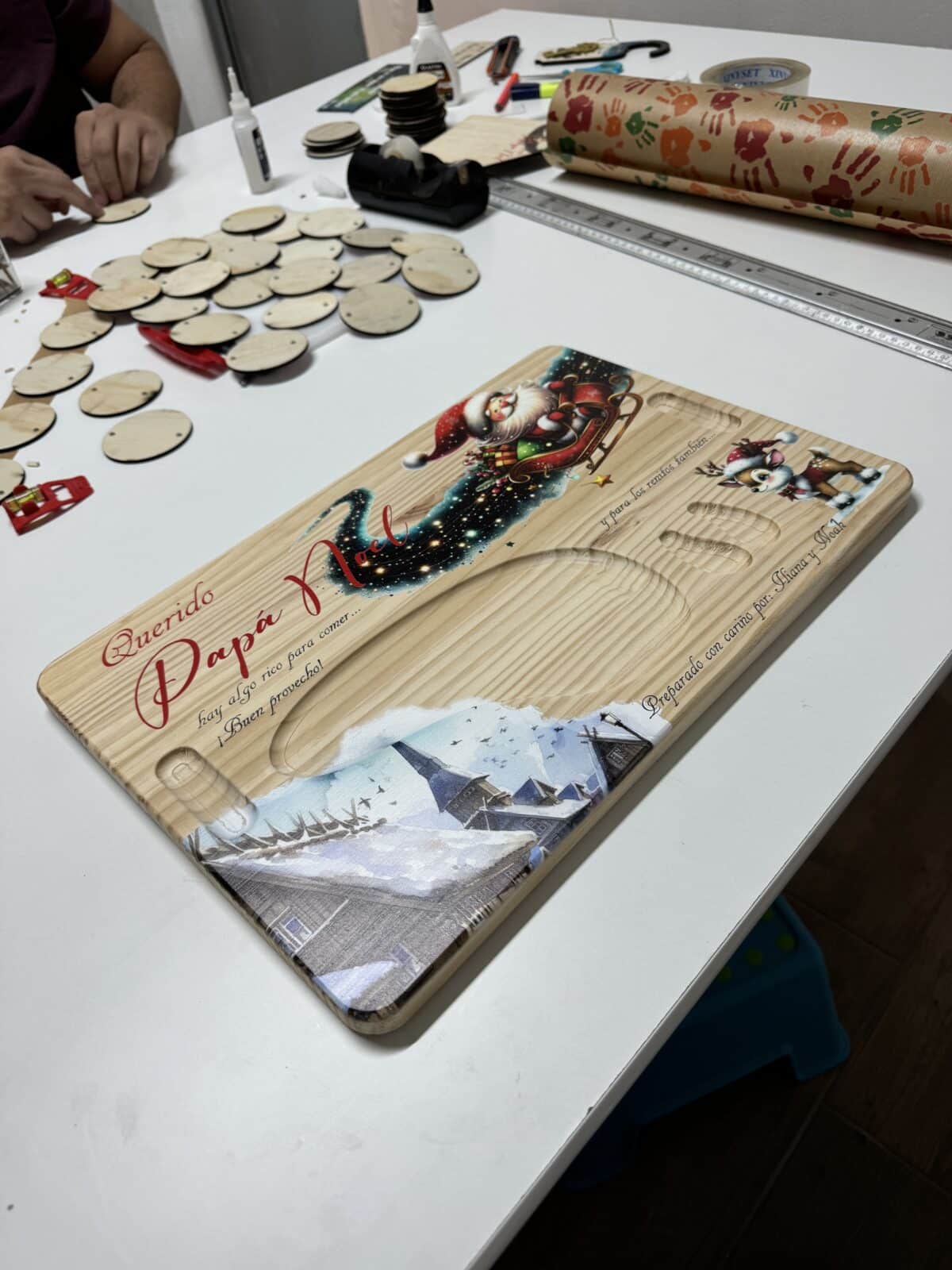 BANDEJA MAGICA NAVIDEÑA REYES MAGOS PAPA NOEL QUE TIERNO CANARIAS MADERA A COLOR LAS PALMAS MAGIA