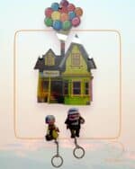 COLGADOR-LLAVES-LLAVERO-CASA-UP-DISNEY-PIXAR-QUE-TIERNO-CANARIAS-LAS-PALMAS-PERSONALIZADO-MADERA-METACRILATO-COLOR