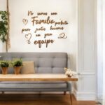 Frase No somos una FAMILIA perfecta pero juntos hacemos un gran EQUIPO QUE TIERNO CANARIAS LAS PALMAS MADERA METACRILATO CORTE Y GRABADO LASER