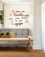 Frase No somos una FAMILIA perfecta pero juntos hacemos un gran EQUIPO QUE TIERNO CANARIAS LAS PALMAS MADERA METACRILATO CORTE Y GRABADO LASER