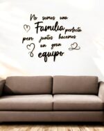 Frase No somos una FAMILIA perfecta pero juntos hacemos un gran EQUIPO QUE TIERNO CANARIAS LAS PALMAS MADERA METACRILATO CORTE Y GRABADO LASER