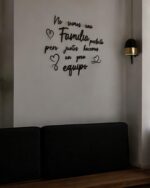 Frase No somos una FAMILIA perfecta pero juntos hacemos un gran EQUIPO QUE TIERNO CANARIAS LAS PALMAS MADERA METACRILATO CORTE Y GRABADO LASER