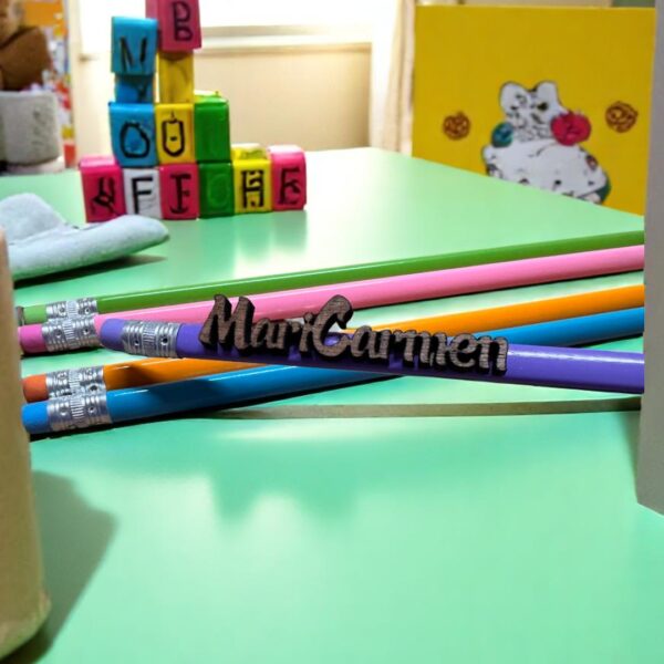 LAPIZ DE COLOR CON NOMBRE QUE TIERNO LAS PALMAS CANARIAS PERSONALIZADO MADERA